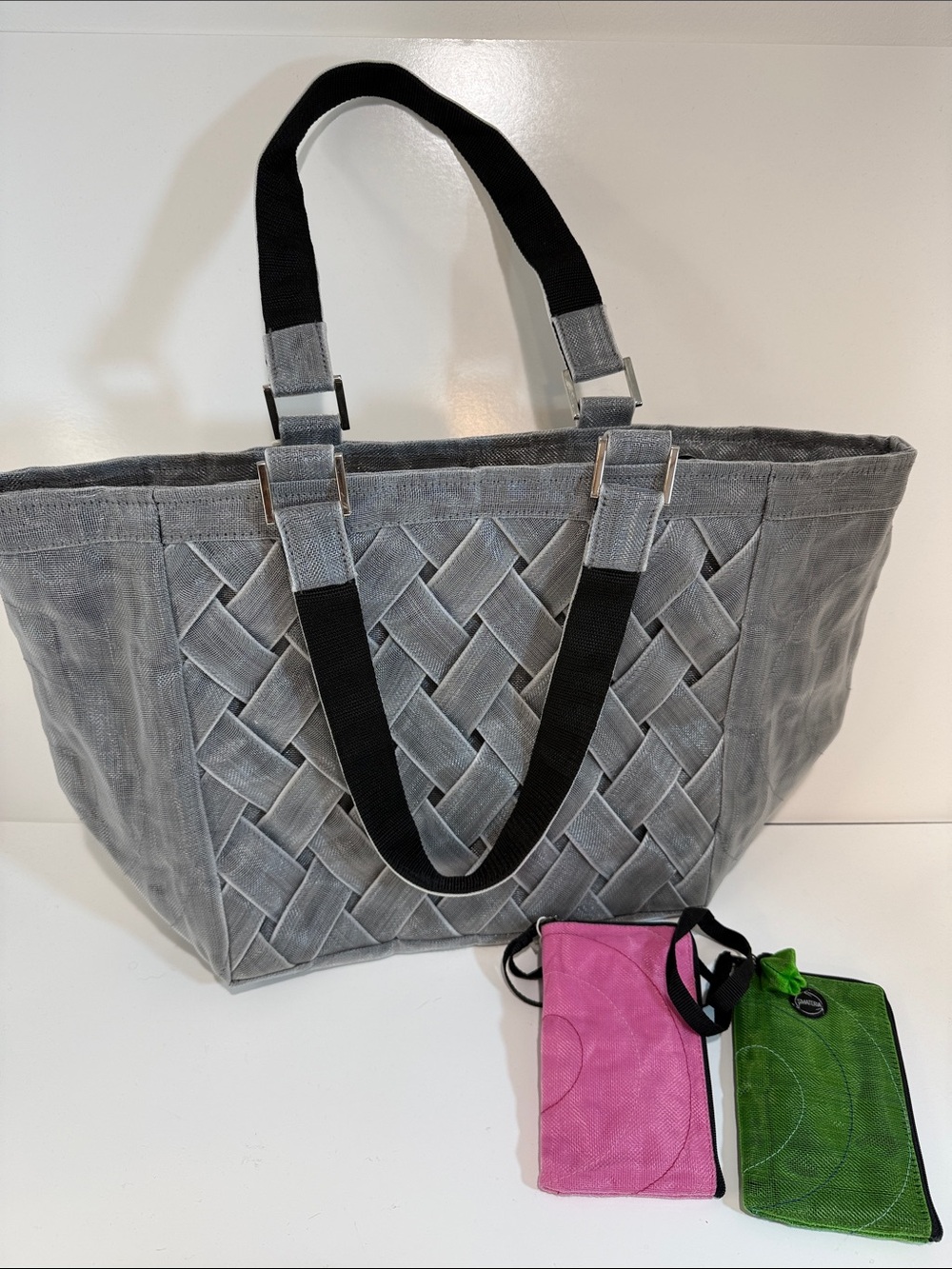 Smateria Silver Gray Woven Tote Bag. Vegan. New. Wallets included.